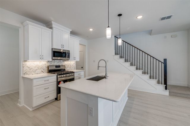 830 Trace Hawk Lane, Arlington, TX 76005