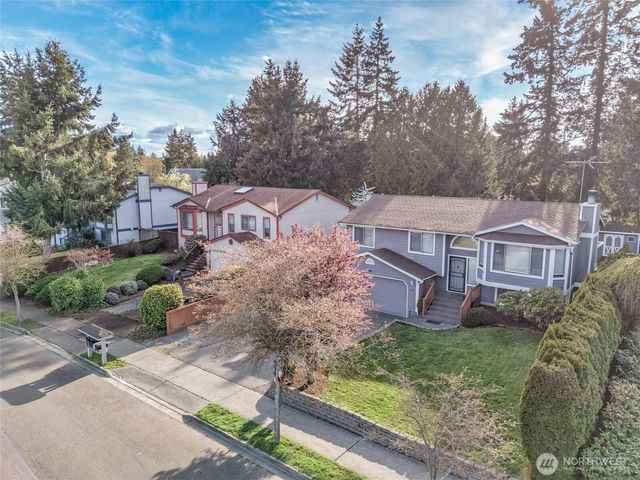 24941 13th Place S, Des Moines, WA 98198
