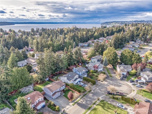 24941 13th Place S, Des Moines, WA 98198