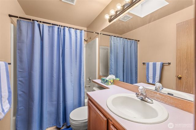 24941 13th Place S, Des Moines, WA 98198
