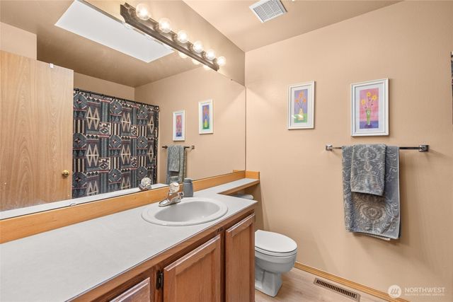24941 13th Place S, Des Moines, WA 98198