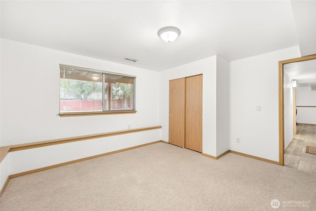 24941 13th Place S, Des Moines, WA 98198
