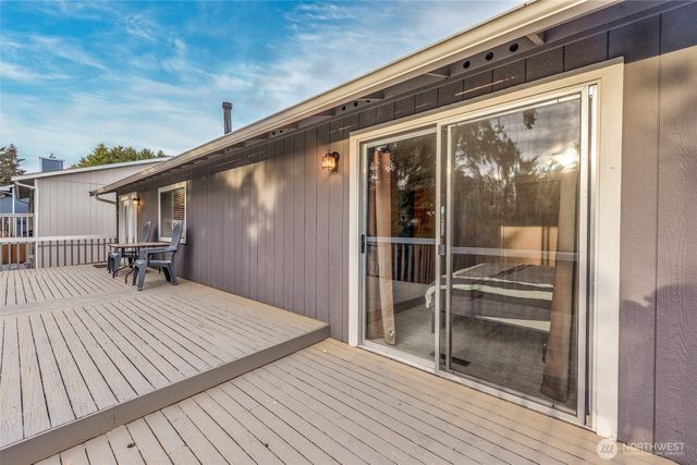 24941 13th Place S, Des Moines, WA 98198