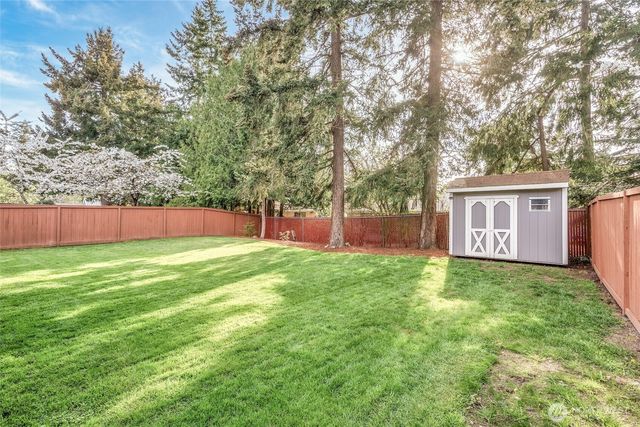 24941 13th Place S, Des Moines, WA 98198