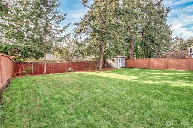 24941 13th Place S, Des Moines, WA 98198