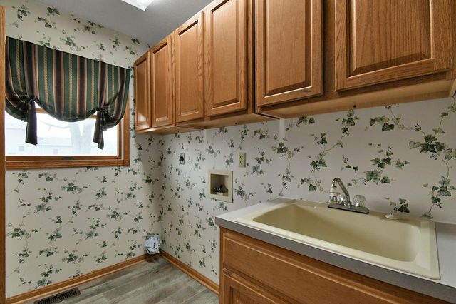 2433 Whitney Ave, Mansfield, OH 44906