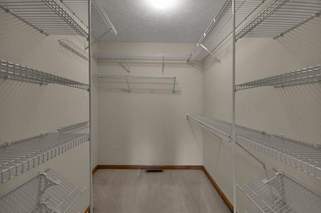 2433 Whitney Ave, Mansfield, OH 44906