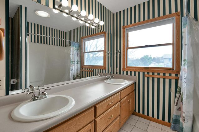 2433 Whitney Ave, Mansfield, OH 44906