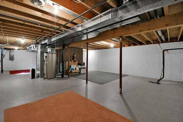 2433 Whitney Ave, Mansfield, OH 44906