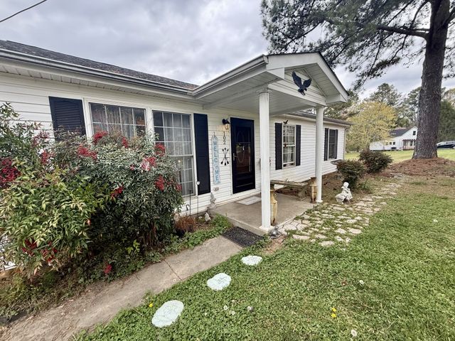 102 McKinney St, Estill Springs, TN 37330