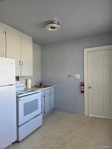 1606 Wilson Avenue, Lincoln Park, MI 48146