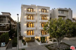 11923 Gorham Avenue 402, Los Angeles, CA 90049