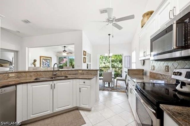 2515 Talon CT 404, Naples, FL 34105