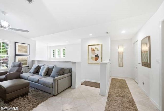 2515 Talon CT 404, Naples, FL 34105