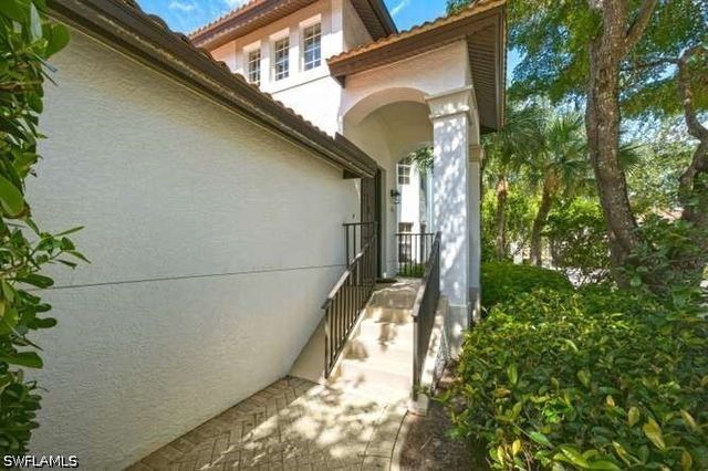 2515 Talon CT 404, Naples, FL 34105