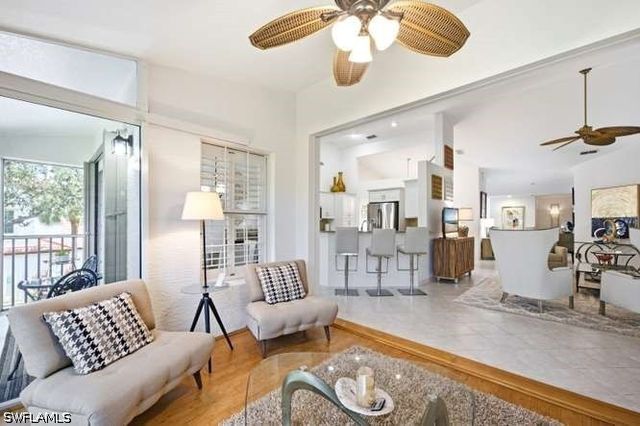 2515 Talon CT 404, Naples, FL 34105