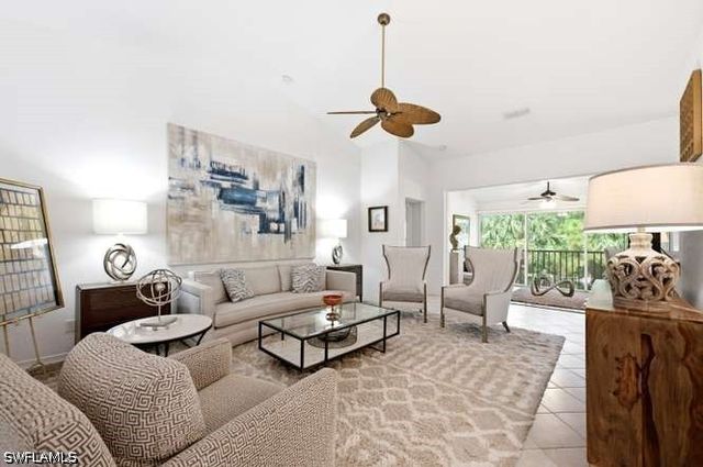 2515 Talon CT 404, Naples, FL 34105