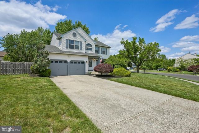 11 AMBERFIELD DR, Delran, NJ 08075