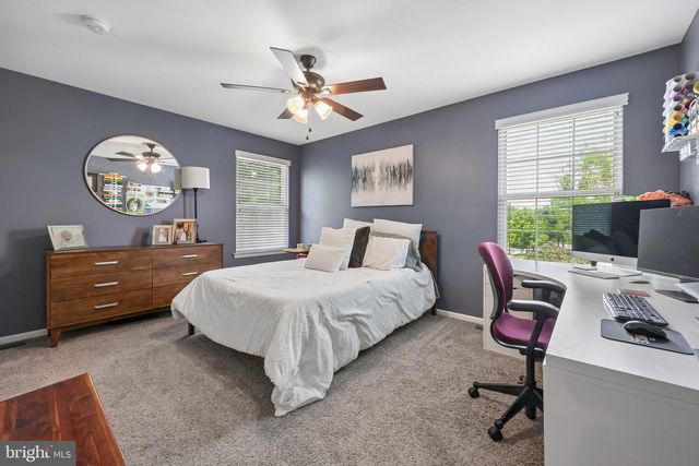 11 AMBERFIELD DR, Delran, NJ 08075