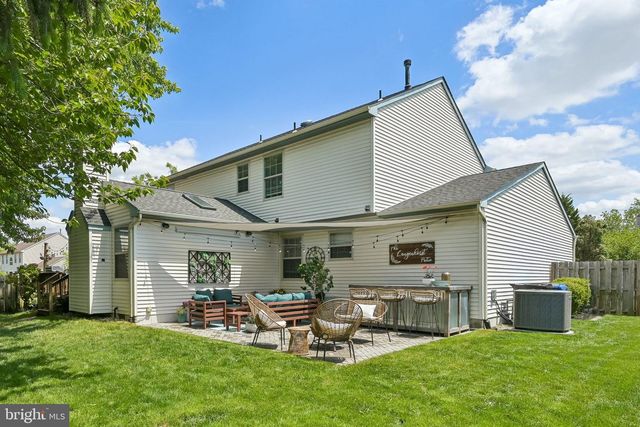 11 AMBERFIELD DR, Delran, NJ 08075