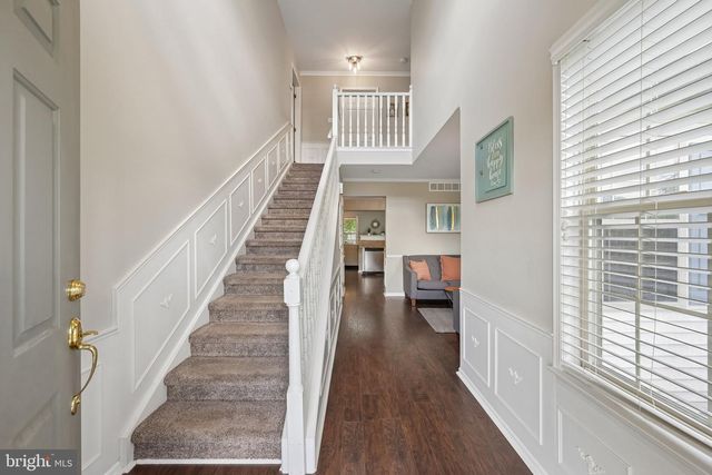 11 AMBERFIELD DR, Delran, NJ 08075