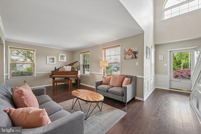 11 AMBERFIELD DR, Delran, NJ 08075