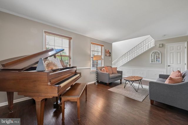 11 AMBERFIELD DR, Delran, NJ 08075
