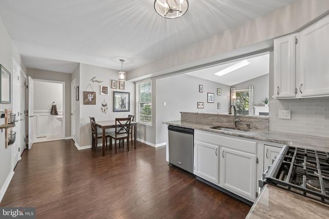11 AMBERFIELD DR, Delran, NJ 08075