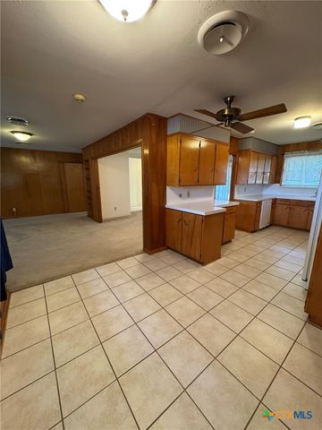 1464 Robin Lane, Seguin, TX 78155