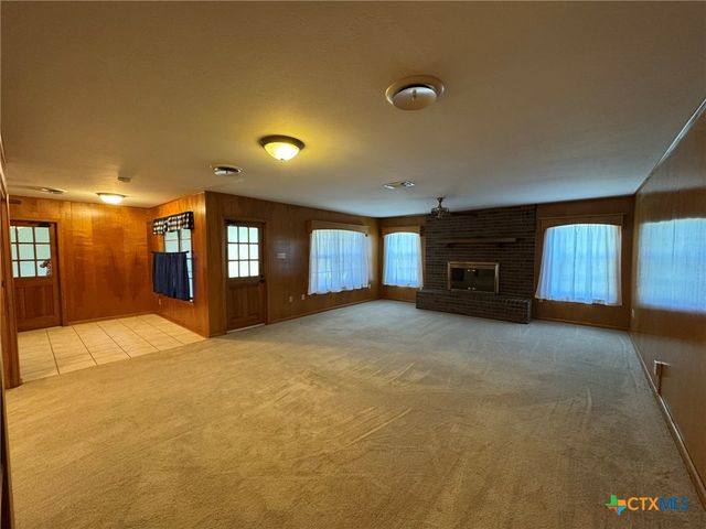 1464 Robin Lane, Seguin, TX 78155