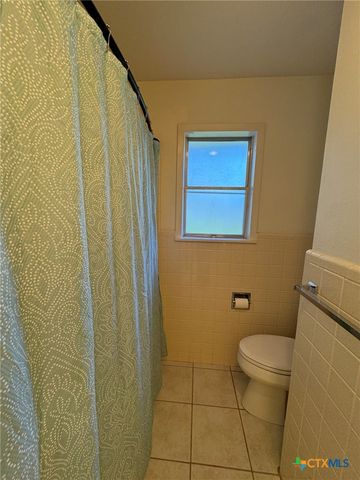 1464 Robin Lane, Seguin, TX 78155