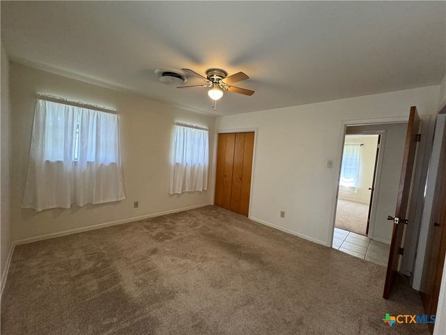 1464 Robin Lane, Seguin, TX 78155