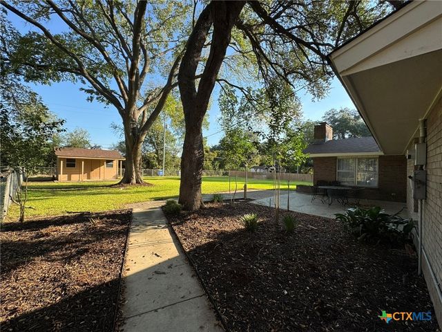 1464 Robin Lane, Seguin, TX 78155
