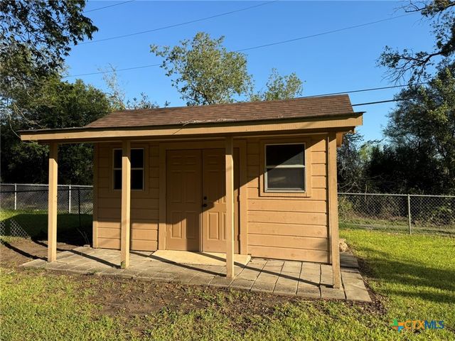 1464 Robin Lane, Seguin, TX 78155