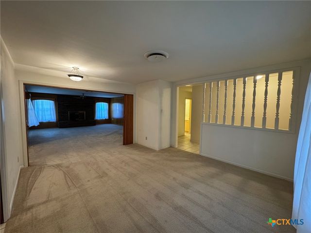 1464 Robin Lane, Seguin, TX 78155