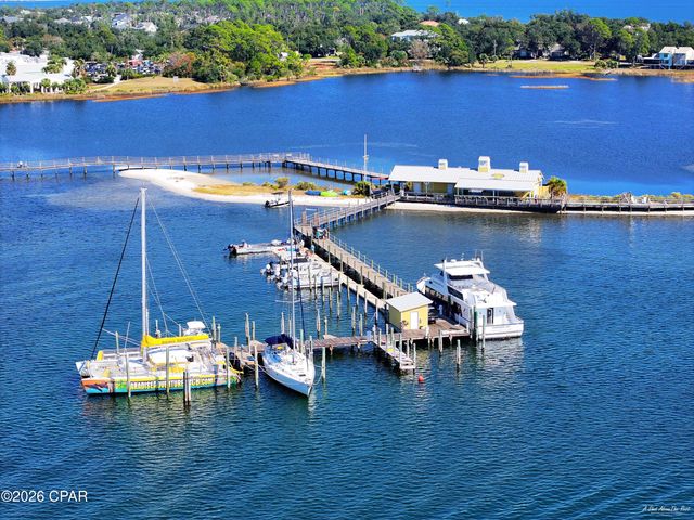 100 Legend Lakes Drive, Panama City, FL 32408