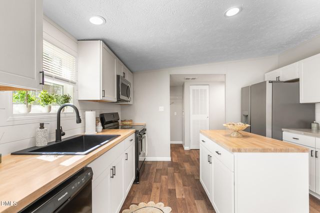 7761 Old 421 Road, Liberty, NC 27298