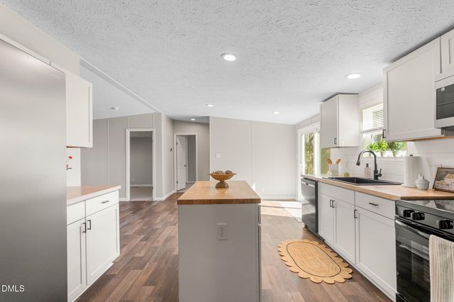 7761 Old 421 Road, Liberty, NC 27298