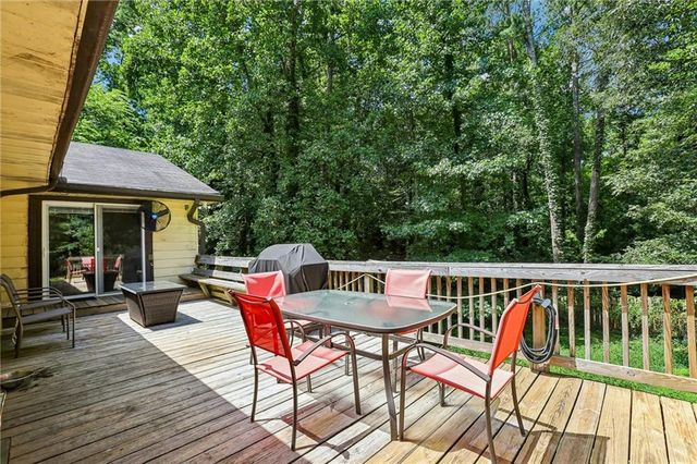 4728 N Springs Court NW, Kennesaw, GA 30144