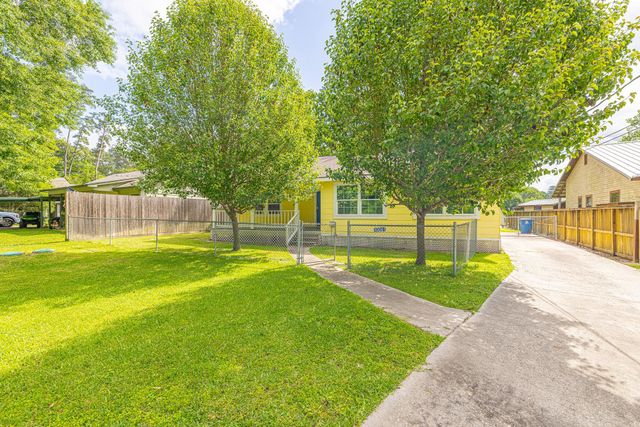 10061 Trailway Drive, Montgomery, TX 77316