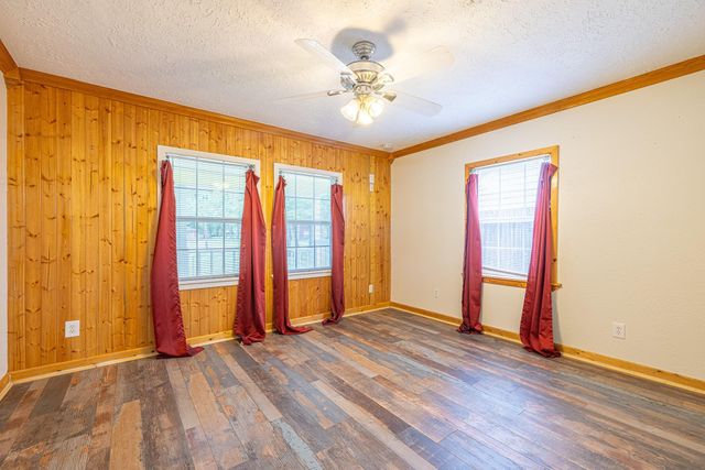 10061 Trailway Drive, Montgomery, TX 77316