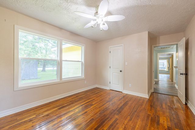 10061 Trailway Drive, Montgomery, TX 77316