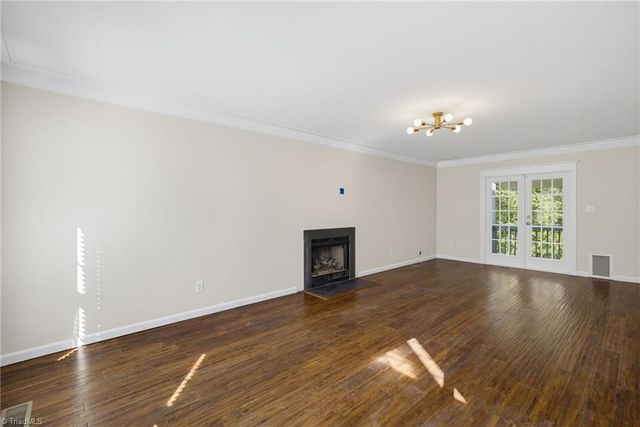 8 Cardwell Point, Greensboro, NC 27407