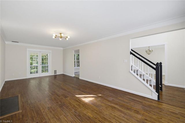 8 Cardwell Point, Greensboro, NC 27407