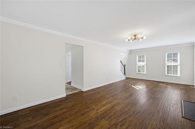 8 Cardwell Point, Greensboro, NC 27407