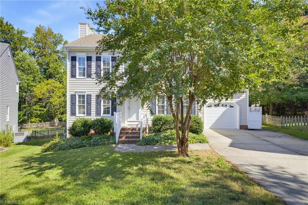 8 Cardwell Point, Greensboro, NC 27407