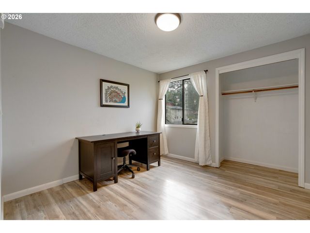 2215 Ne 155TH St, Vancouver, WA 98686