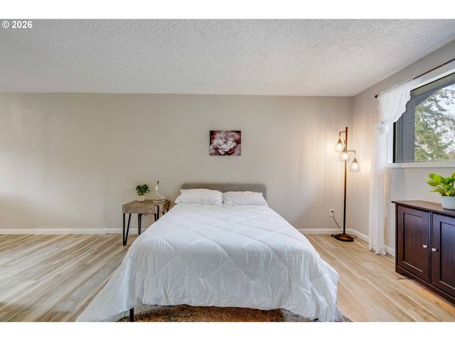 2215 Ne 155TH St, Vancouver, WA 98686