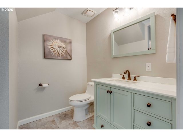 2215 Ne 155TH St, Vancouver, WA 98686