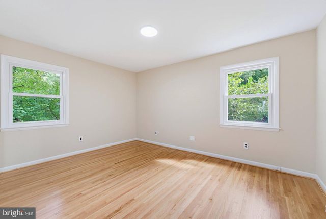7235 HADLOW DR, Springfield, VA 22152
